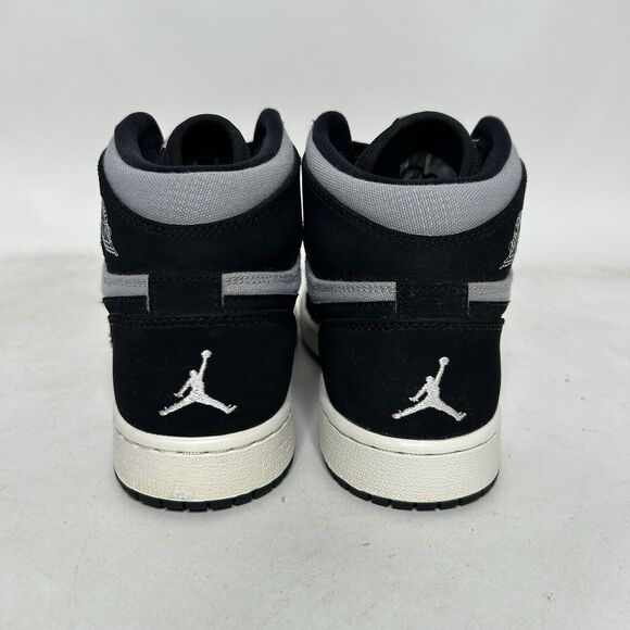 Nike Shoes Air Jordan 1 Retro High GS “Wolf Grey” 2024 - Picture 5 of 8